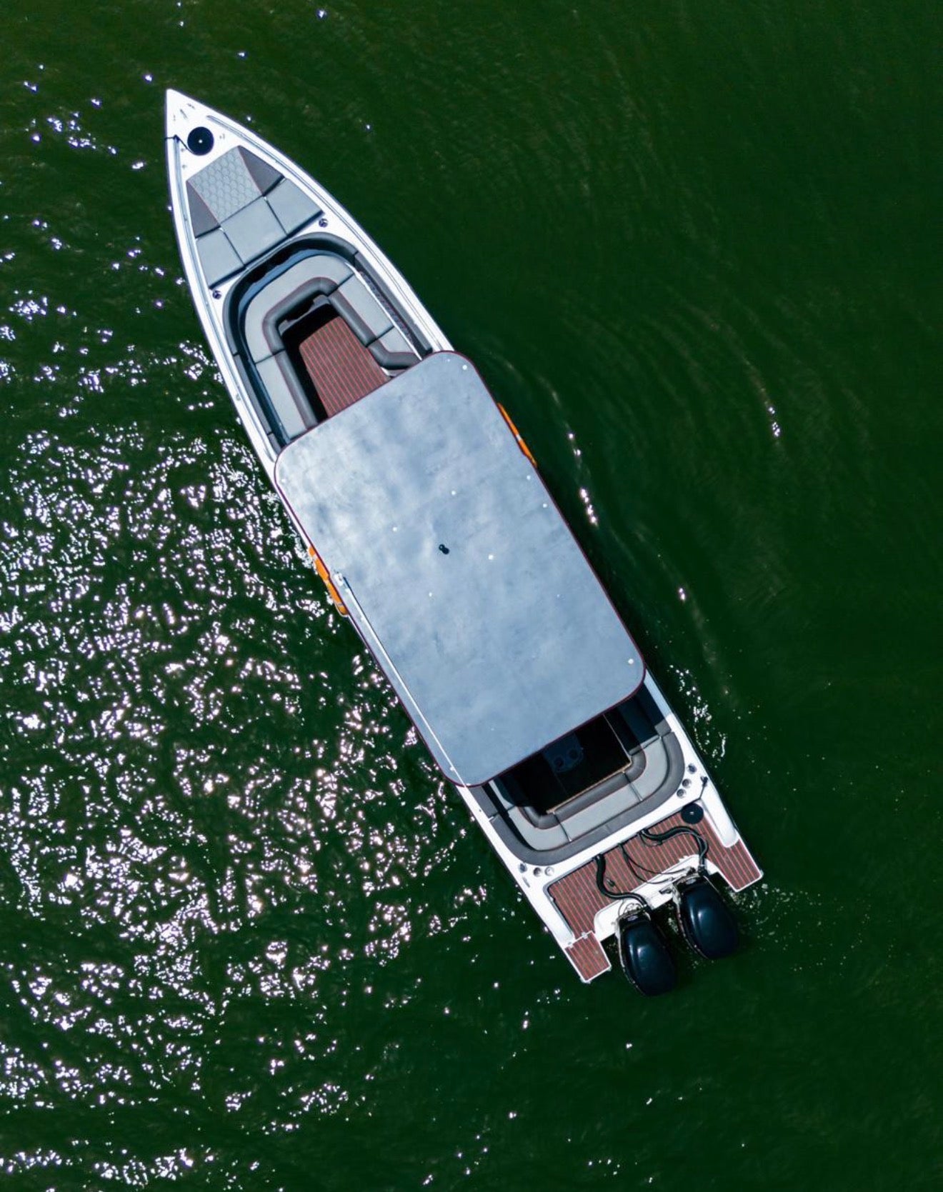 BOTE 34FT - 14PAX