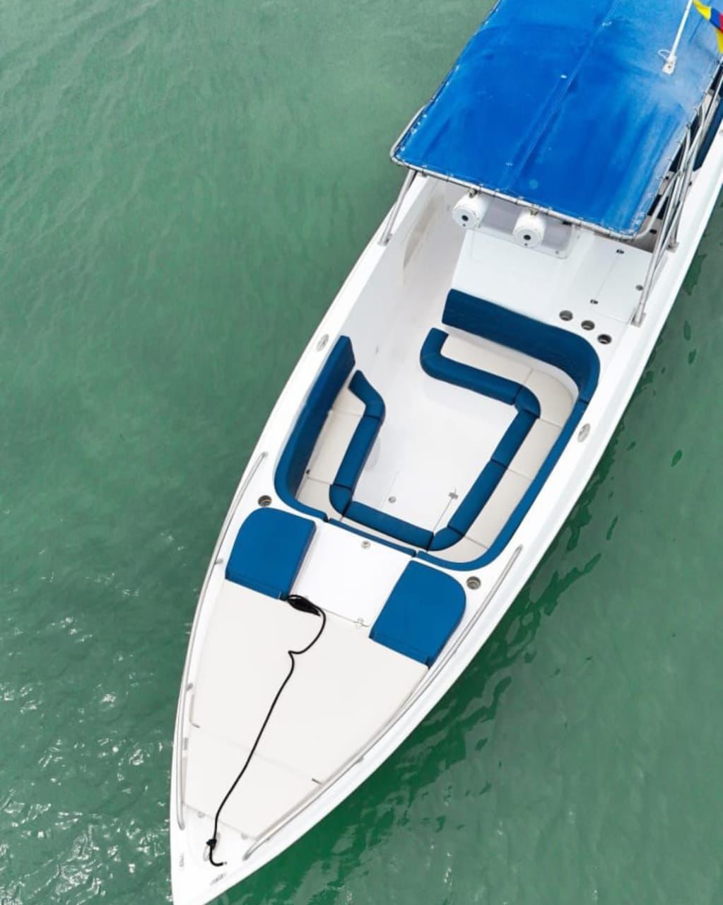 BOTE DEPORTIVO CAPACIDAD 14pax