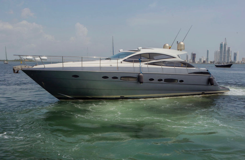 PERSHING 56FT - 15PAX