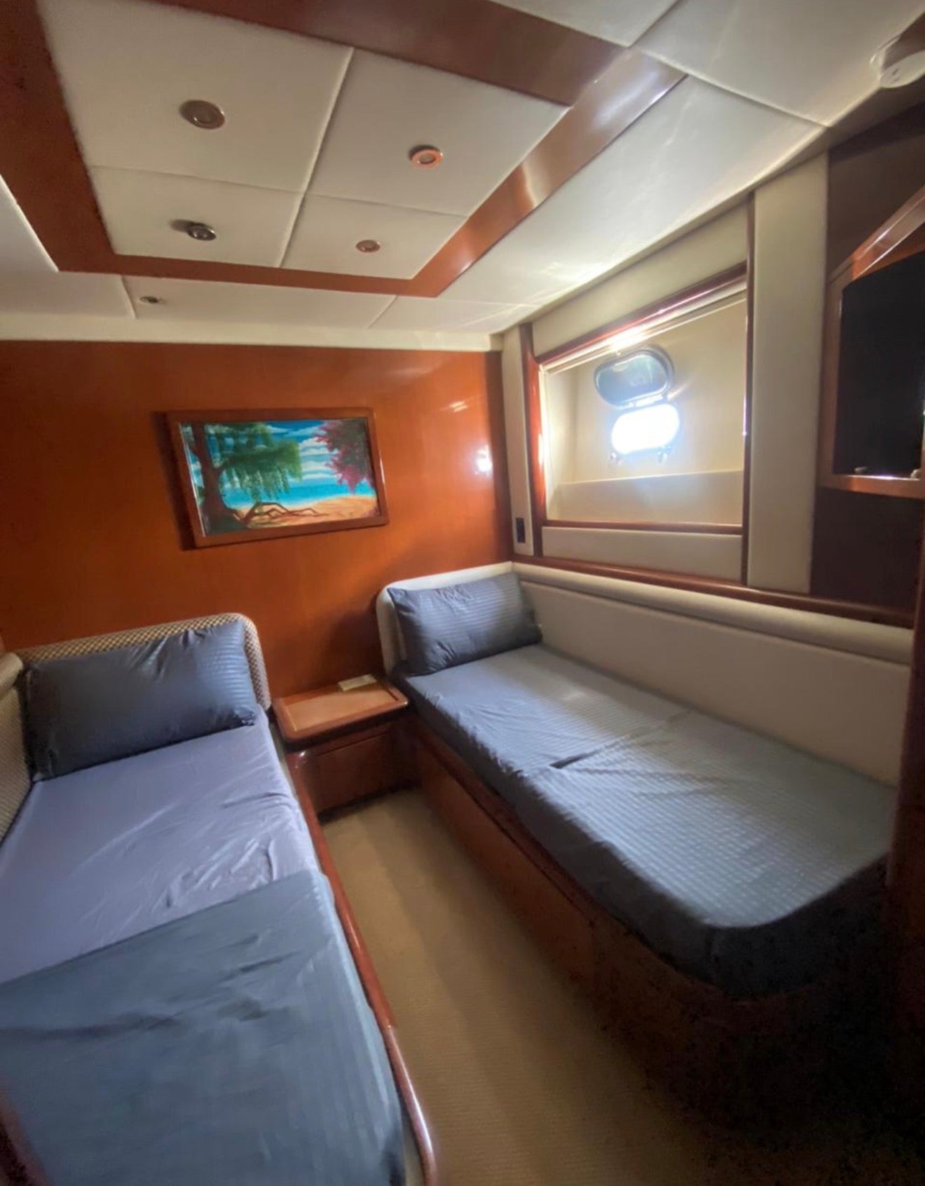AZIMUT 70FT - 30 PAX