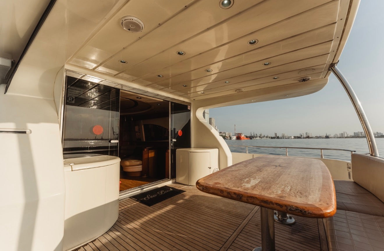 AZIMUT 70FT - 30PAX