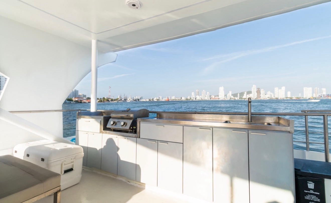 CATAMARAN 61FT - 40PAX