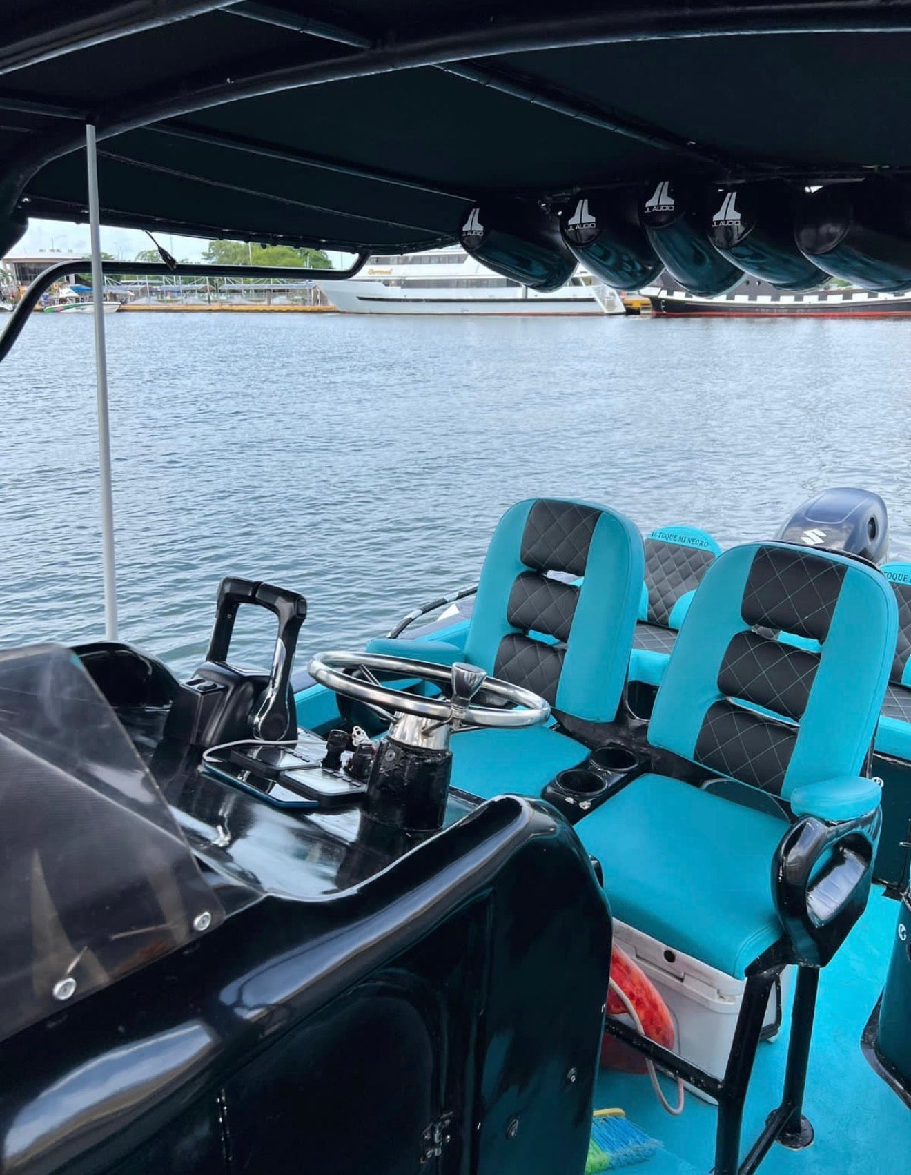Bote Deportivo - 10PAX