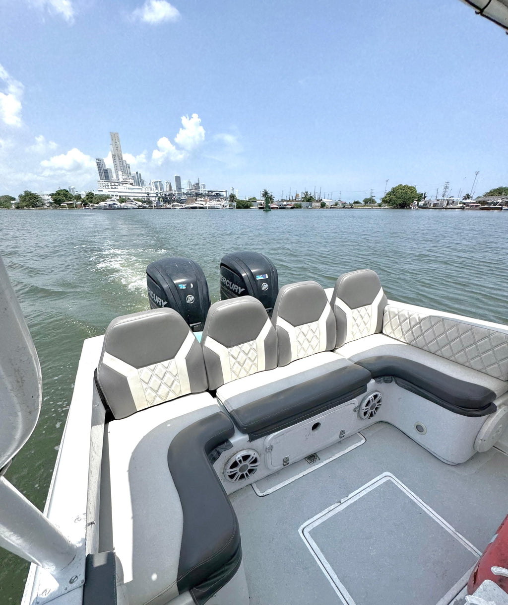 Bote Deportivo Capacidad 8Pax