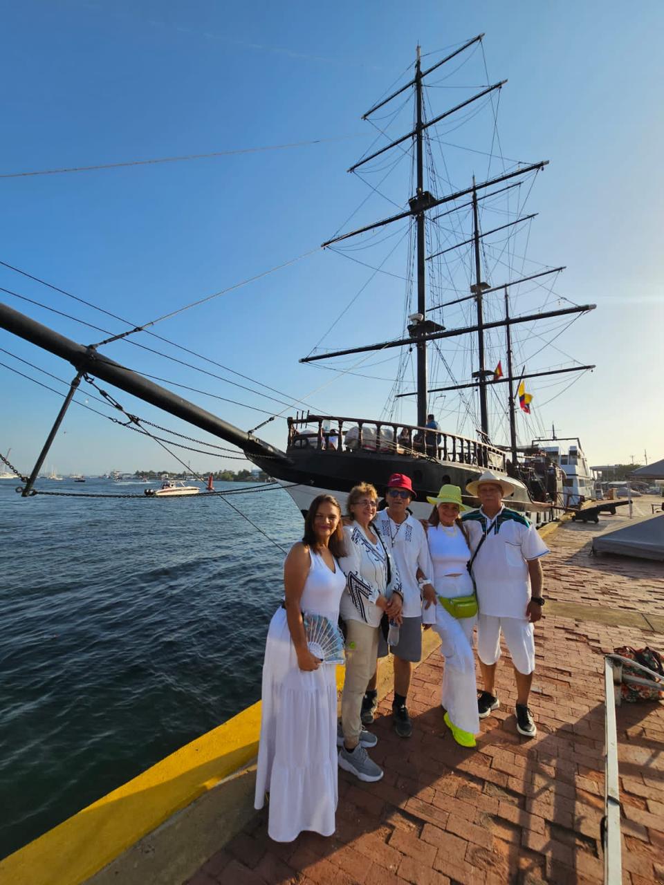 Atardecer Barco Pirata