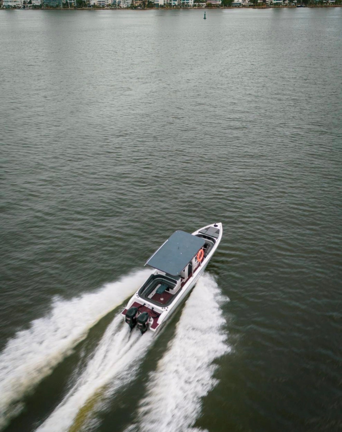 BOTE 34FT - 14PAX