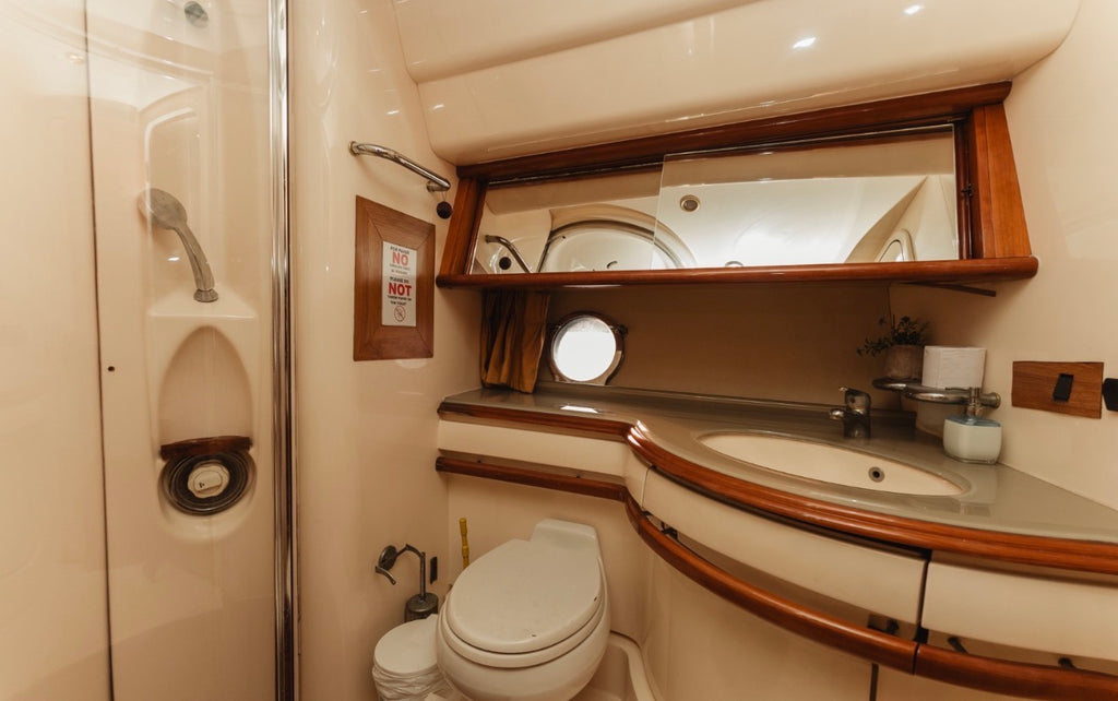 AZIMUT 55FT - 20 PAX