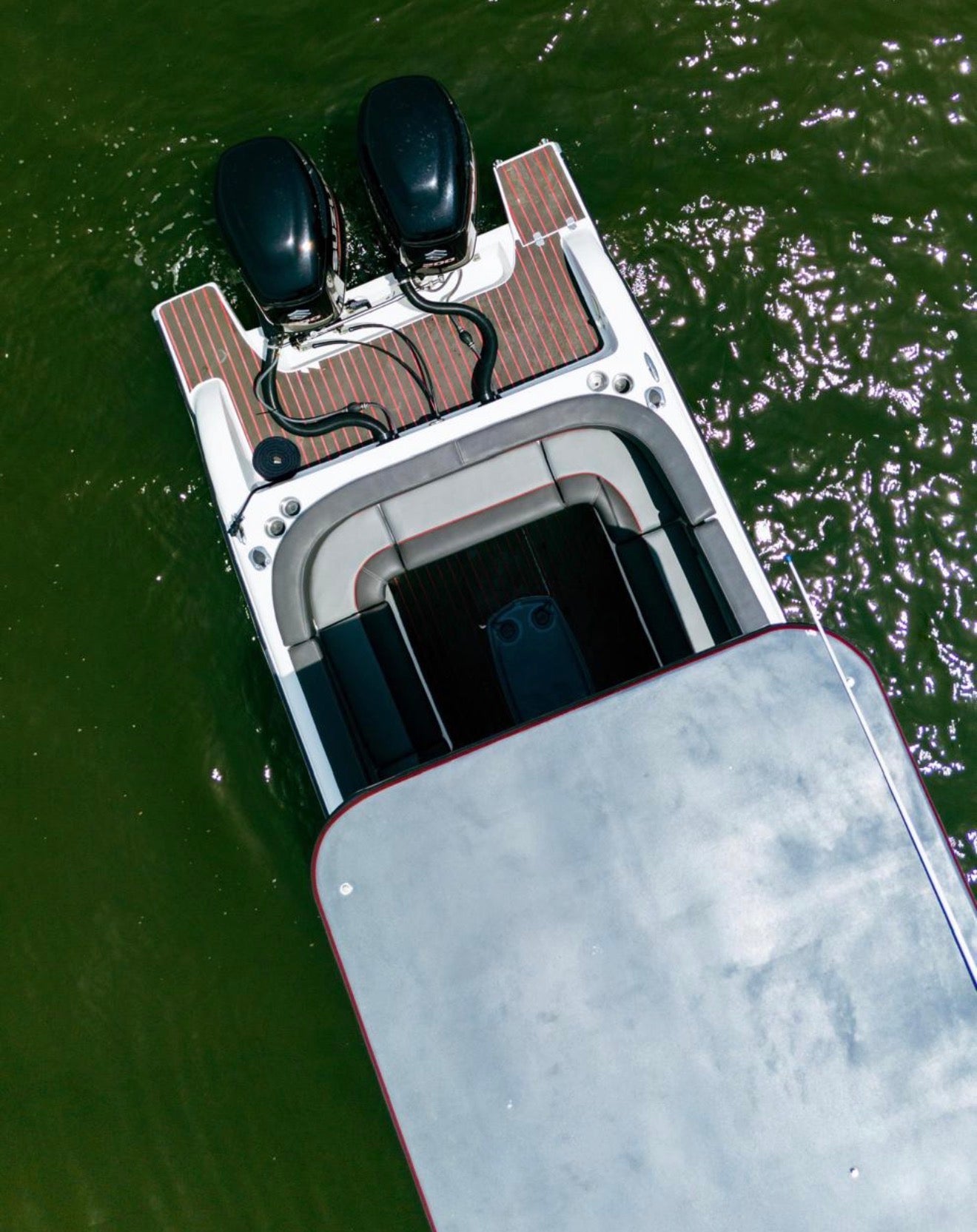 BOTE 34FT - 14PAX