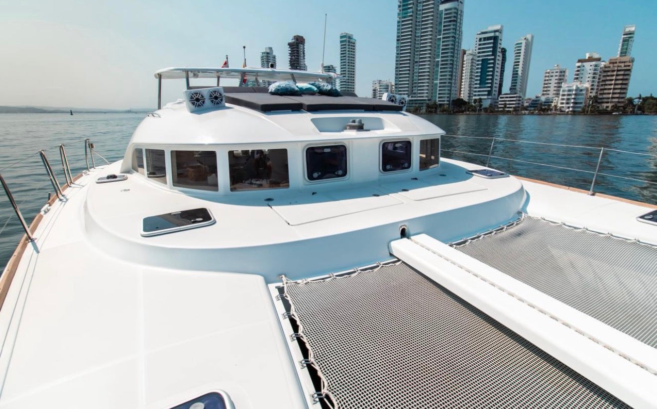 LAGOON 38 FT - 15 PAX