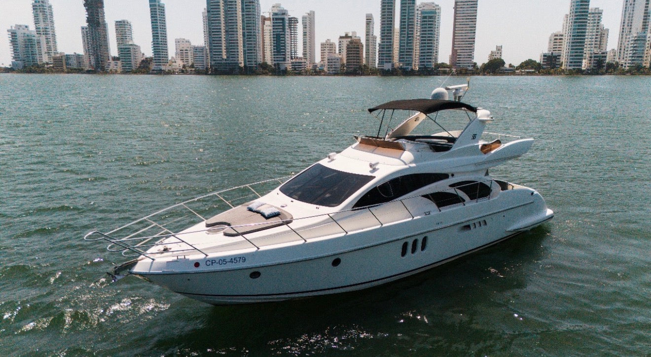 AZUMIT 55 FT - 25PAX