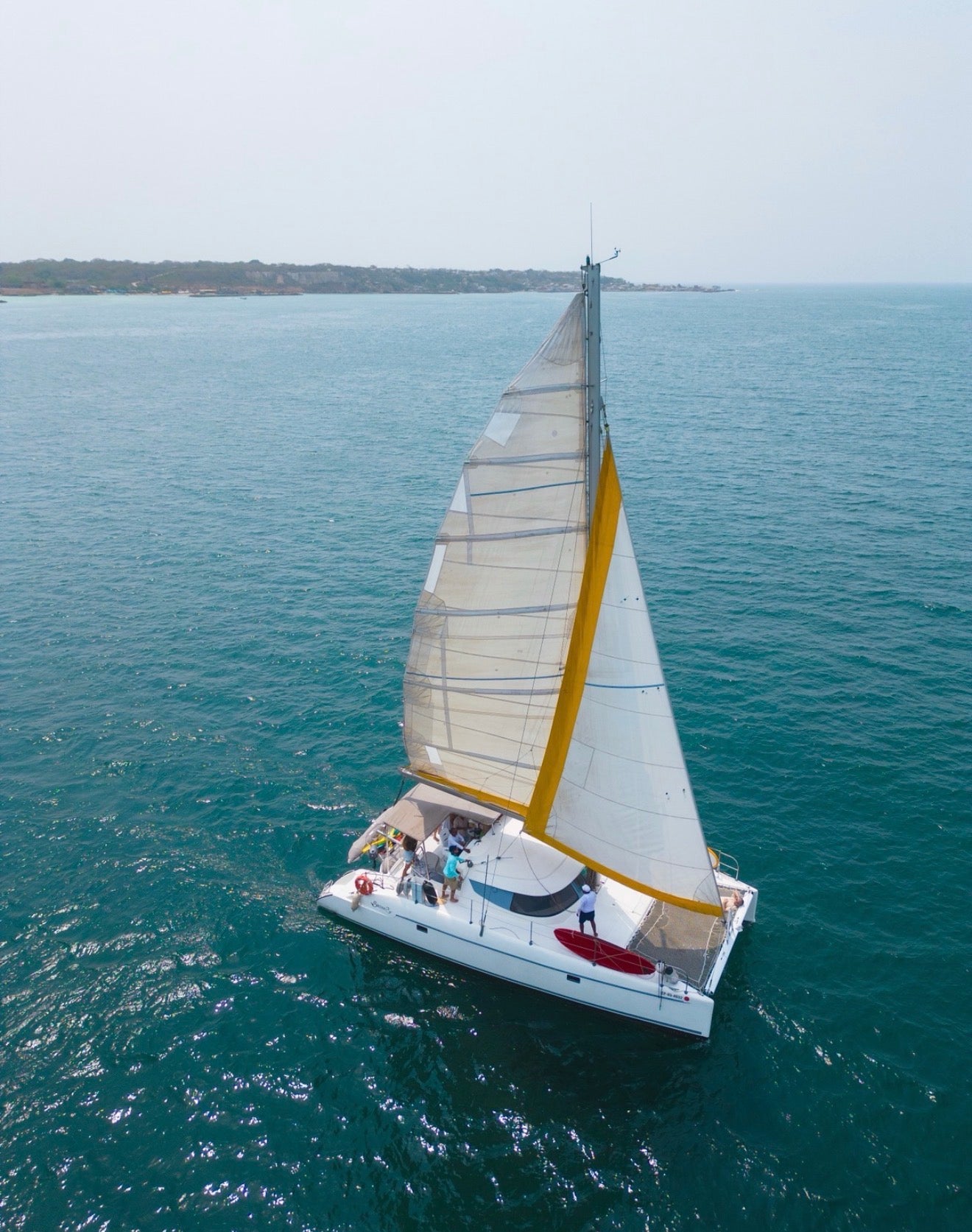 CATAMARAN - 40FT - 25 PAX