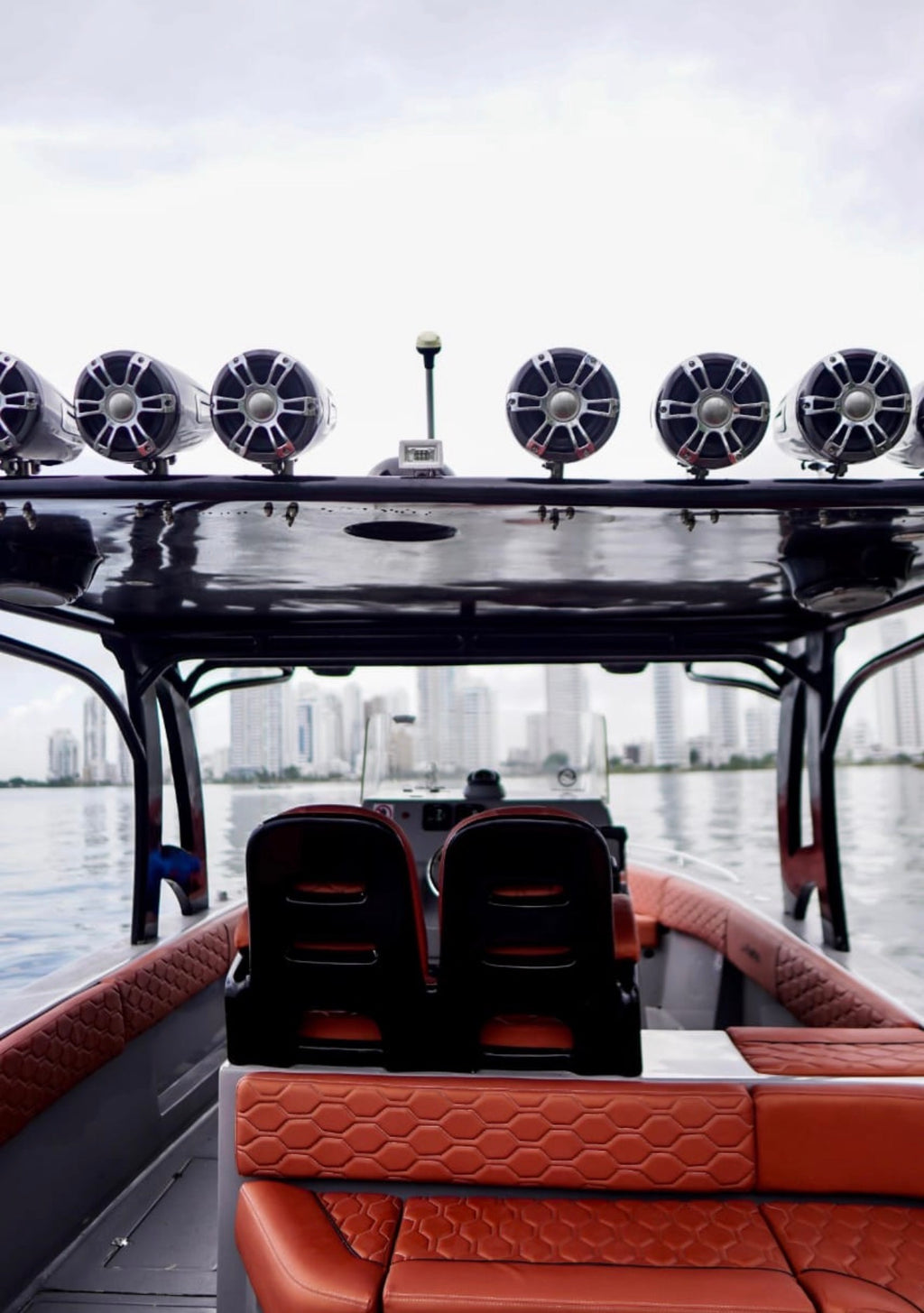 BOTE DEPORTIVO - 16PAX