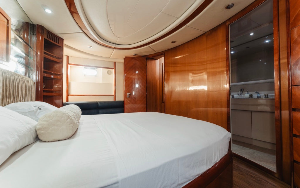 AZIMUT 70FT - 30PAX