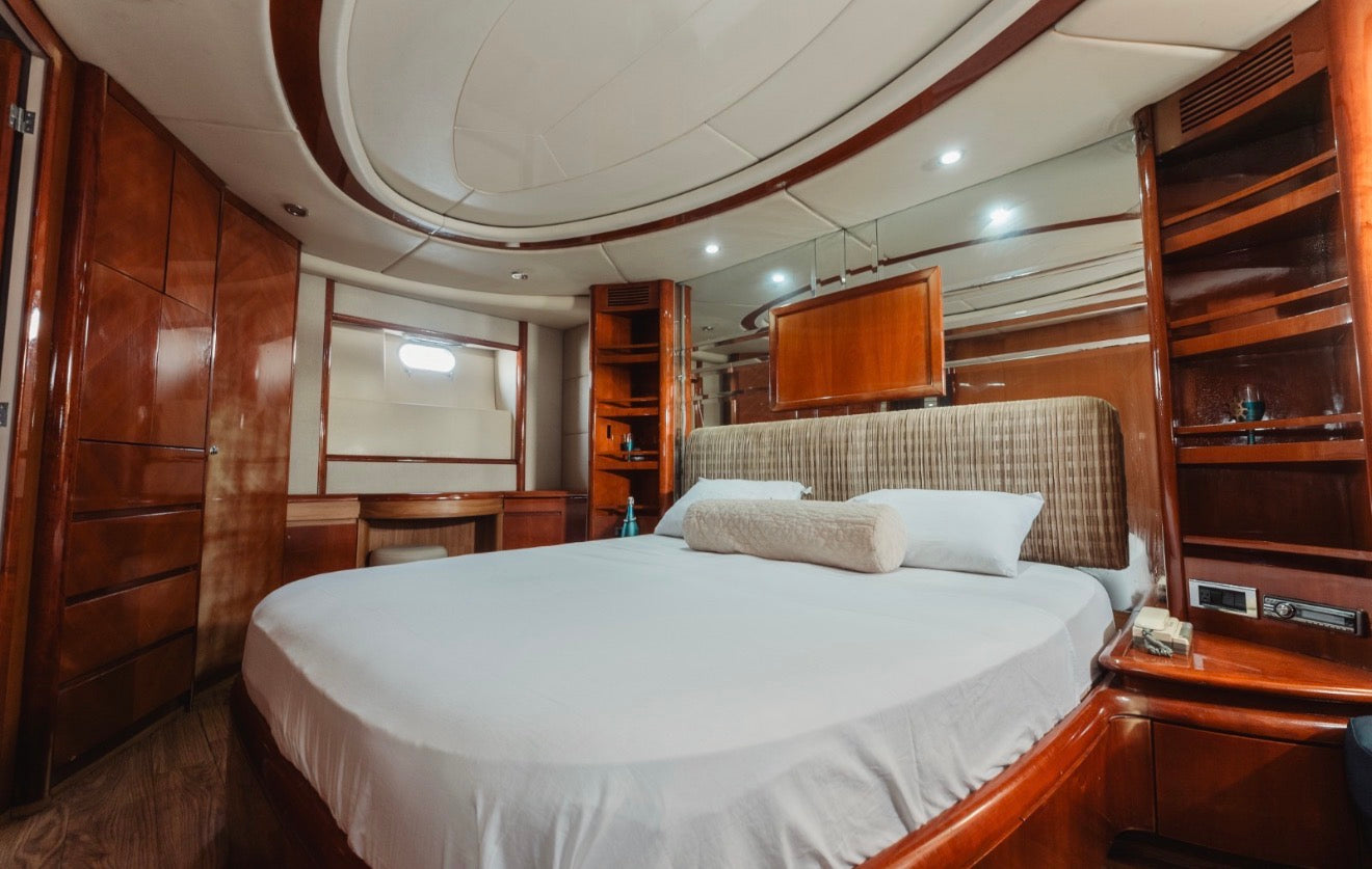 AZIMUT 70FT - 30PAX
