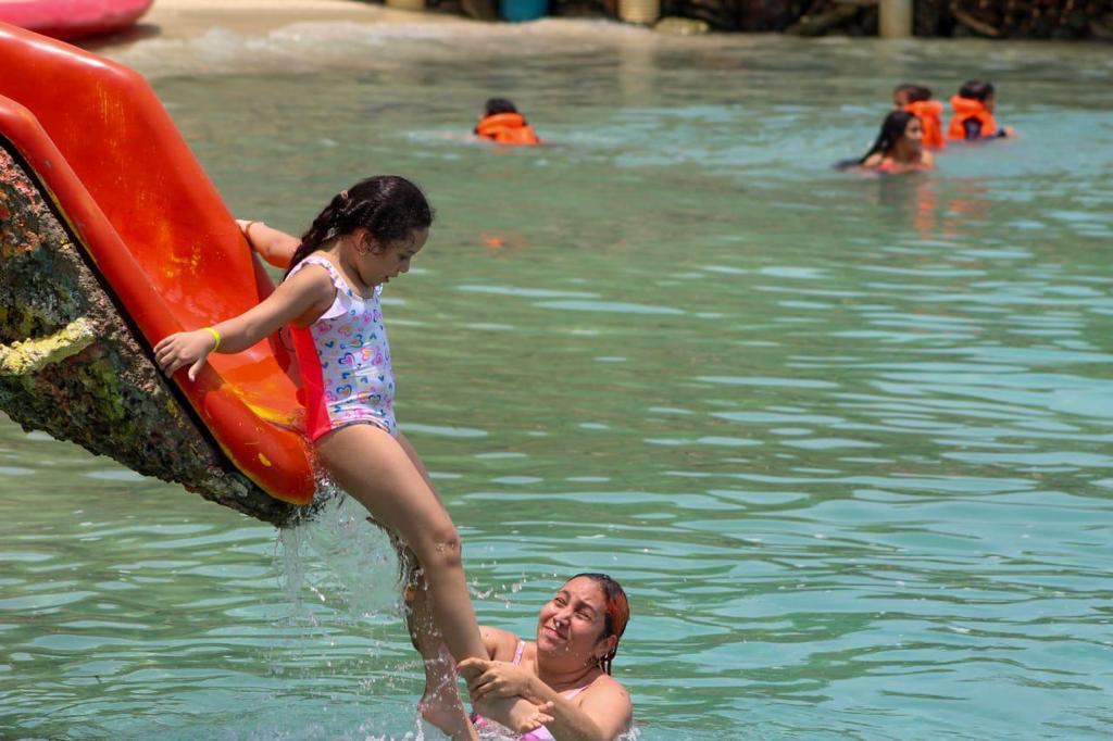 Lizamar Island
