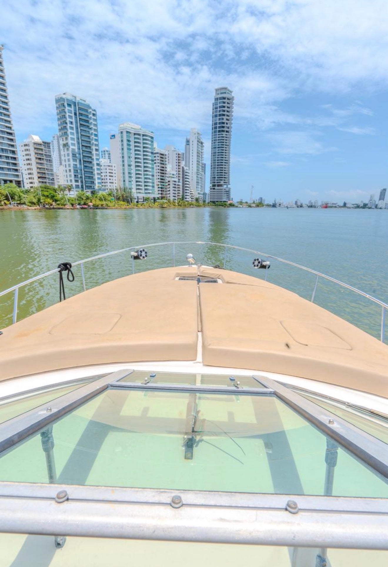 SeaRay 34 FT - 10PAX