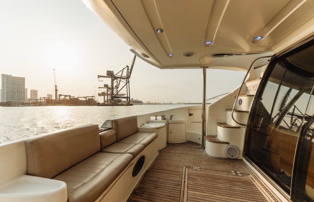 AZIMUT 55FT - 20 PAX