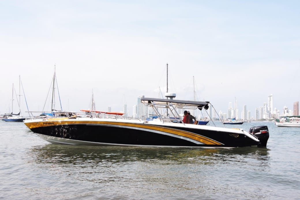 Bote Deportivo Capacidad 20pax