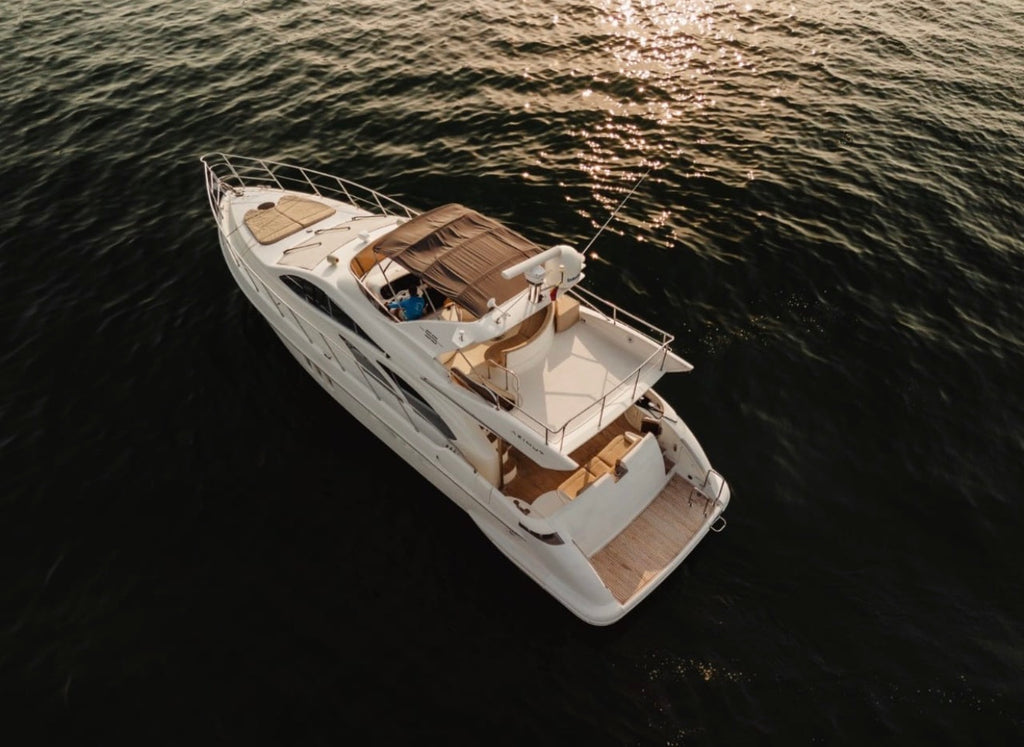 AZIMUT 55FT - 20 PAX