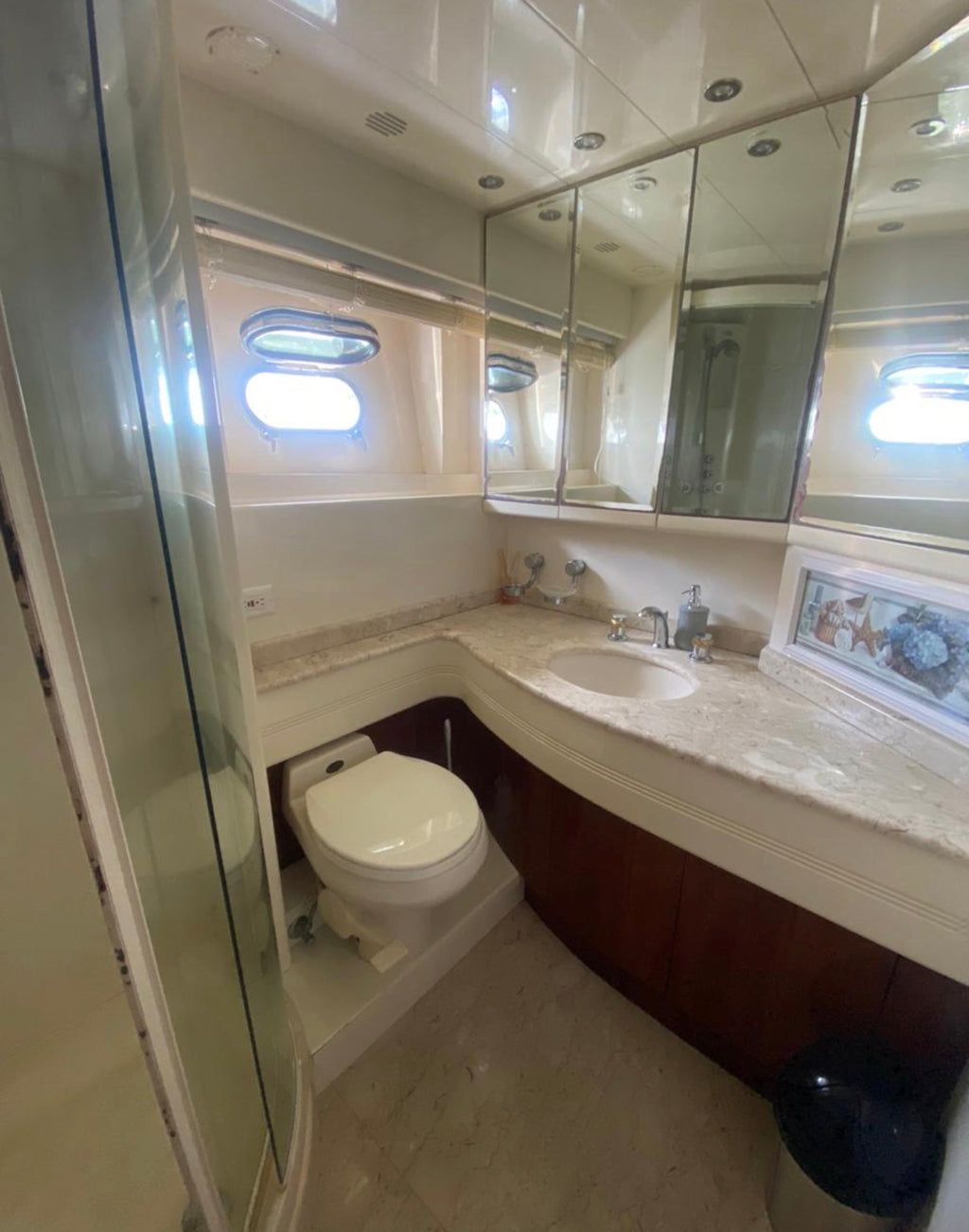 AZIMUT 70FT - 30 PAX