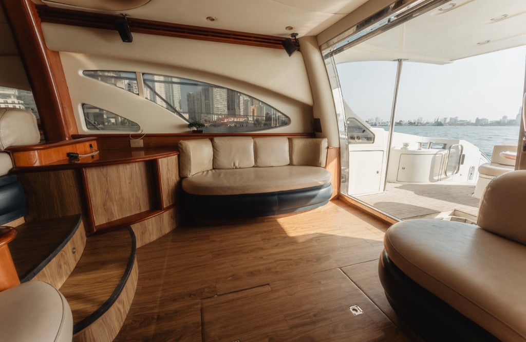 AZIMUT 62FT - 25 PAX