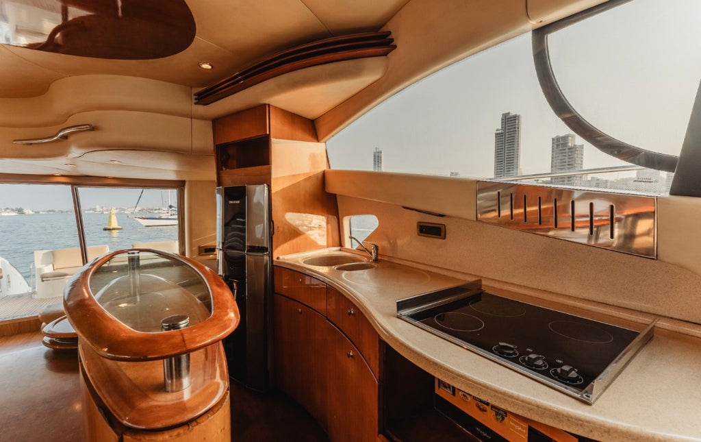 AZIMUT 55FT - 20 PAX