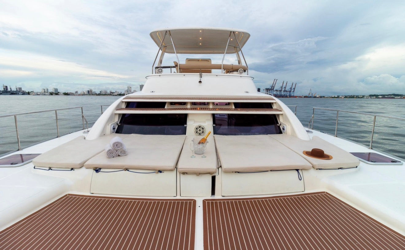 LEOPARD 47 - 35PAX