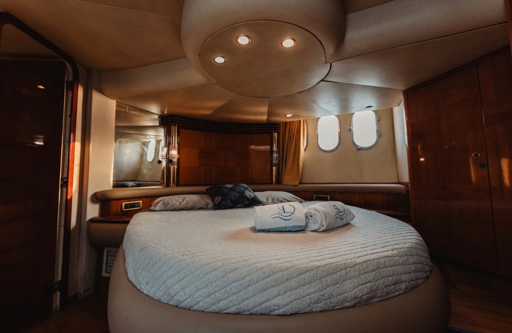 AZIMUT 55FT - 20 PAX