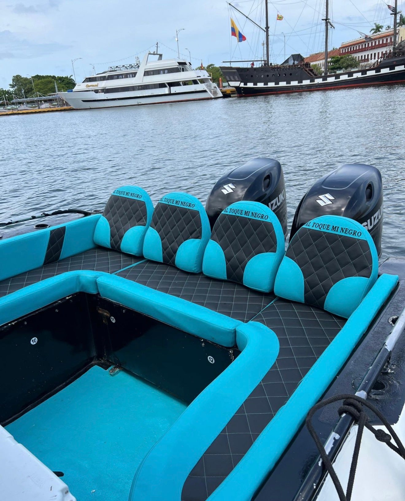 Bote Deportivo - 10PAX