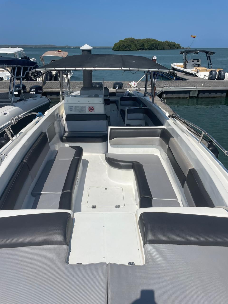 BOTE DEPORTIVO CAPACIDAD 30pax