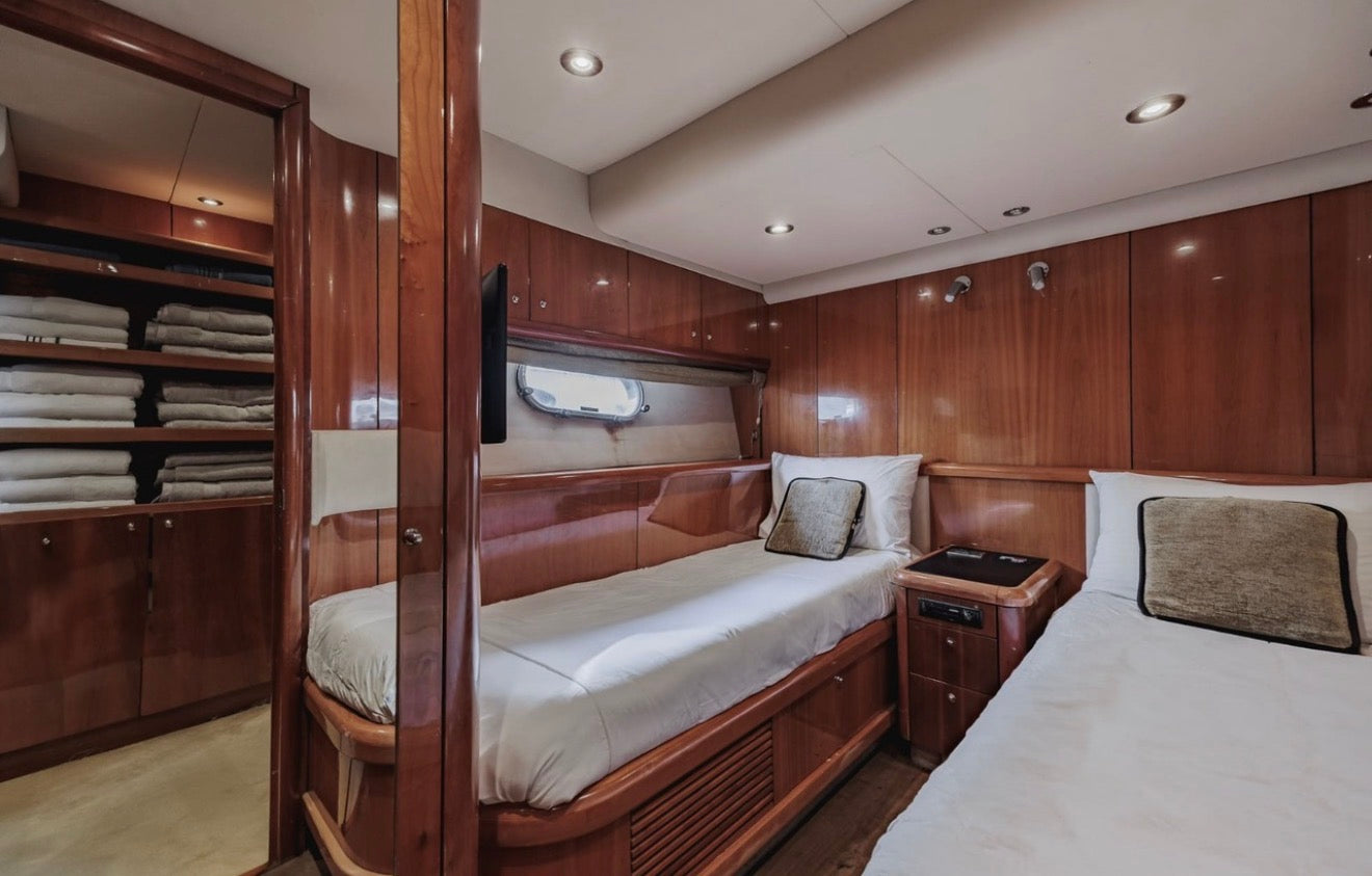 SUNSEEKER 82FT - 20PAX